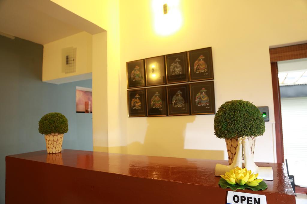 The Canes Boutique Hotel Colombo Esterno foto