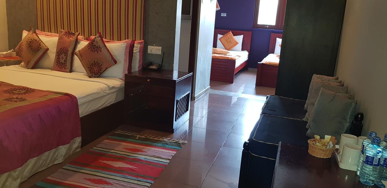 The Canes Boutique Hotel Colombo Esterno foto